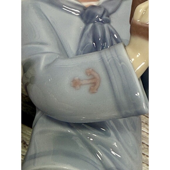 Lladro Seaside Serenade 9” tall Porcelain # 6197 Retired 1998 mint w/ Box - Picture 10 of 17